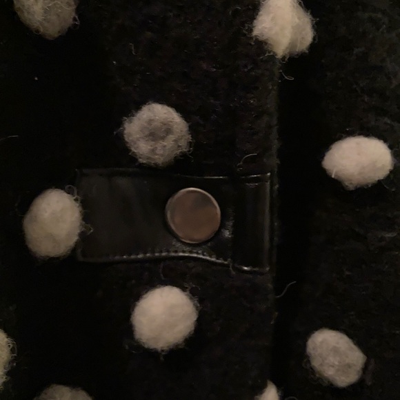 Canadian Cape Coat - Picture 5 of 5